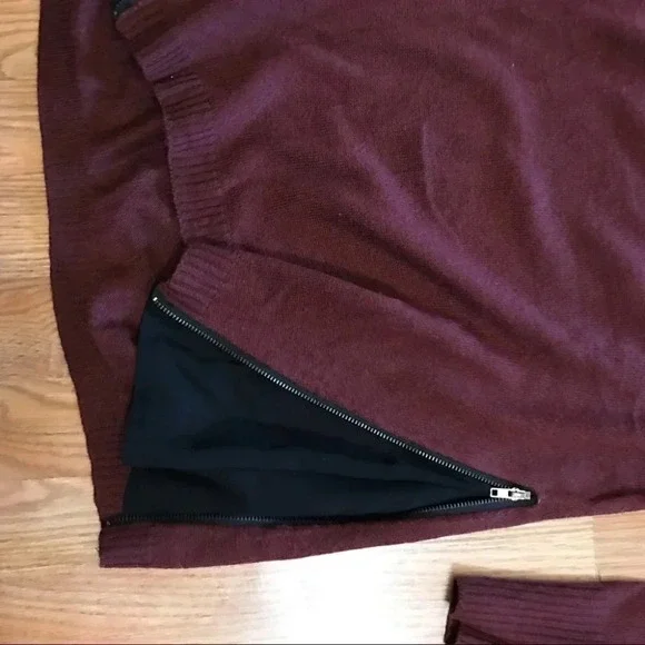 Three Pink Hearts Women's Garnet Cold Shoulder Sweater Zippers Tunic Junior’s L - Picture 2 of 10